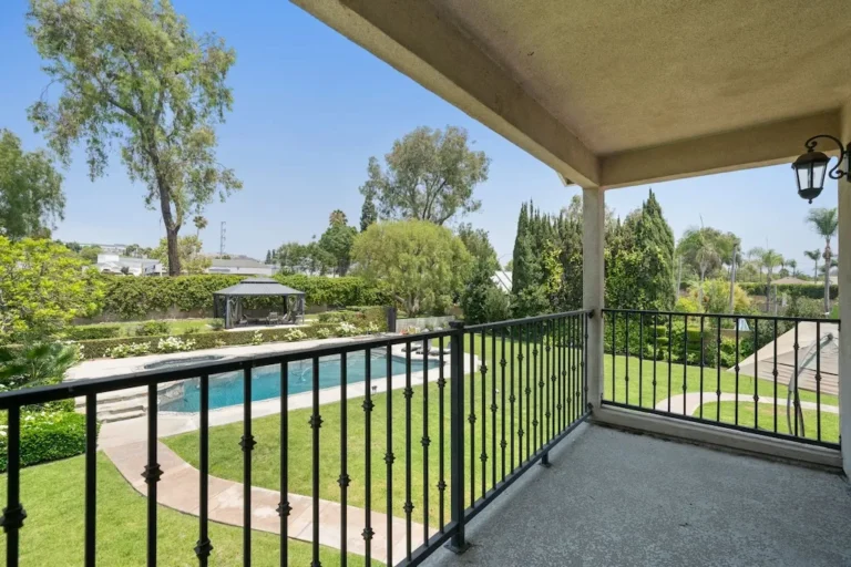 DSC08060 GarrettStoffel - Mental Health Treatment Orange County | We Conquer Together