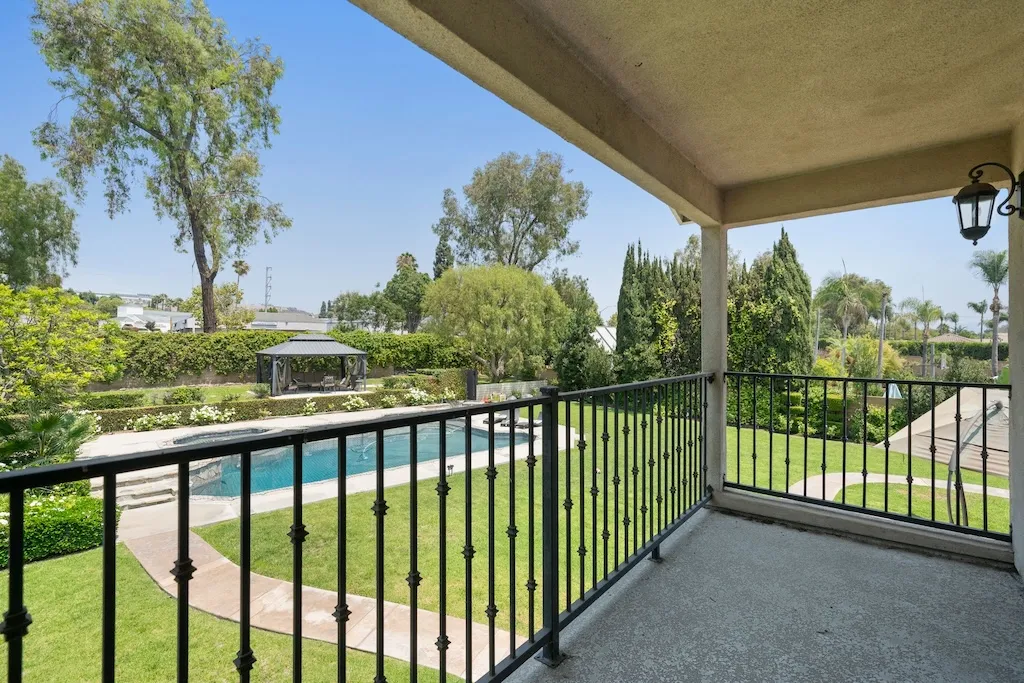 DSC08060 GarrettStoffel - Mental Health Treatment Orange County | We Conquer Together